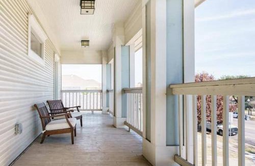 Kessler House | Bishop Arts Retreat