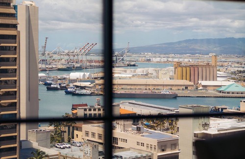 Downtown Honolulu Condo | Bishop Suites @ Executive Centre, Unit #2104 Ocean View Suite, Downtown Honolulu