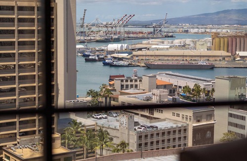 Downtown Honolulu Condo | Bishop Suites @ Executive Centre, Unit #2104 Ocean View Suite, Downtown Honolulu