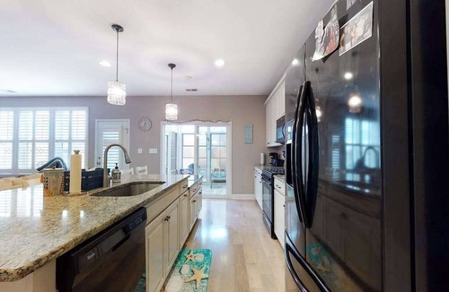 Millville Condo | Bishops Landing Furnished Home w/Private Washer/Dryer, Shared Pool, WiFi