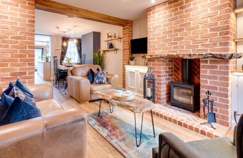 Bury St Edmunds House | Bishops - Two Bedroom House, Sleeps 4