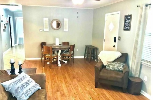 Searcy House | Bison Hall 1, no cleaning fee, 1 block from Harding