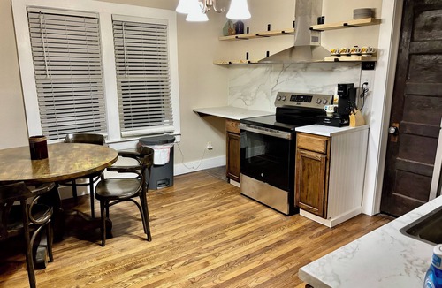 Searcy House | Bison Hall 8, 1 block from Harding, no cleaning fee