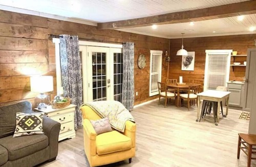 Searcy House | Bison Home, no cleaning fee. 1 block from Harding