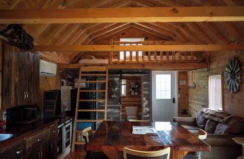 Poweshiek County Cabin | BISON Ranch~Cabin~Heat~A/C~Huge Views~ Bison within walking distance