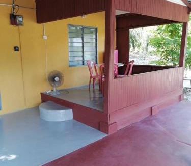 Lubok House | Bistari Homestay