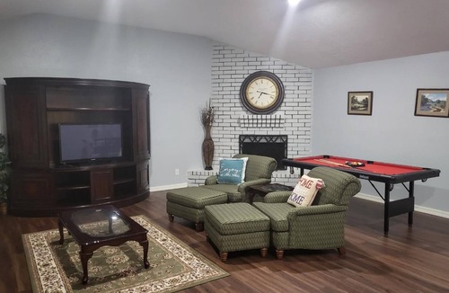 Missouri City House | Bistro Place near Fort Bend Tollway