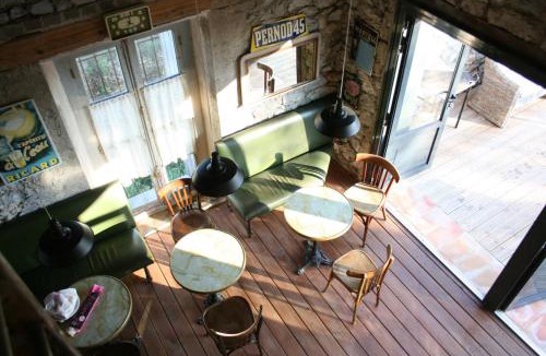 Lezan Villa | Bistrot Vintage "Chez Mamie Léone"