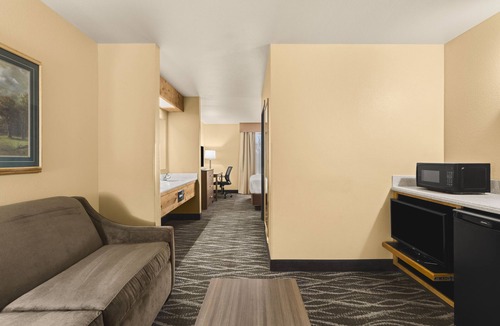 Hamilton Hotel | Bitterroot River Inn & Conference Center