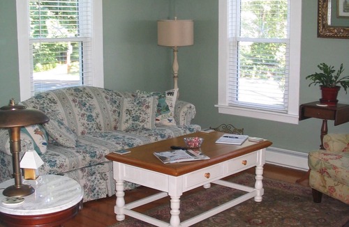 York Beach Bed & Breakfast | Bittersweet Bed and Breakfast