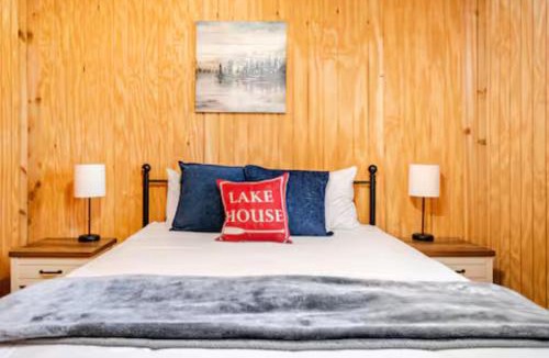 Porum House | Bixby Cove Cabin #1