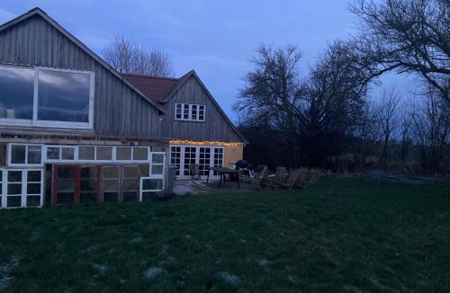 Faaborg House | Bjørnø Vingård B&B - bed&bath