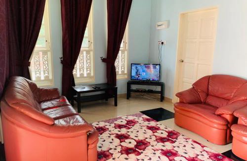 Kampung Pengkalan Maras House | BJ villa homestay