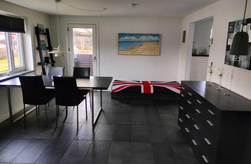 Hjørring Villa | Bjergby Guesthouse