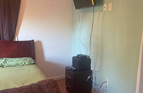 Canarsie Apartment | BK BLUE HOUSE Full access