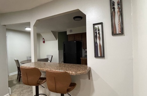 Canarsie House | BK-Cultural Zen - Fast Wifi