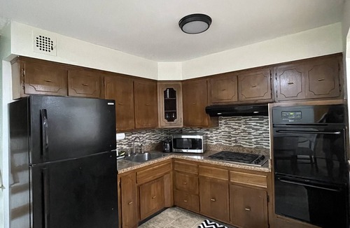 Canarsie House | BK-Cultural Zen - Fast Wifi