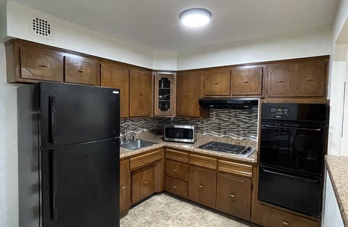 Canarsie House | BK-Cultural Zen - Fast Wifi