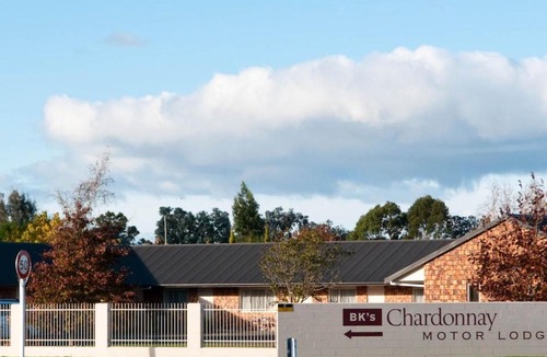 Solway Hotel | BK's Chardonnay Motor Lodge