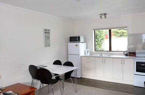 Pukekohe Hotel | Bk's Counties Motor Lodge