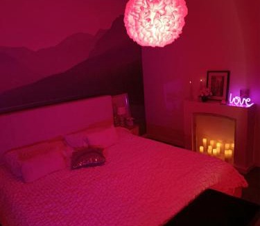 Guesnain Apartment | BLŌM Suite romantique, spa privé & salle de massage, petit dej inclus