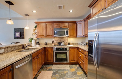 Steamboat Springs Condo | BL6106 | Mountain Residence | Private Patio with Hot Tub | Winter Shuttle