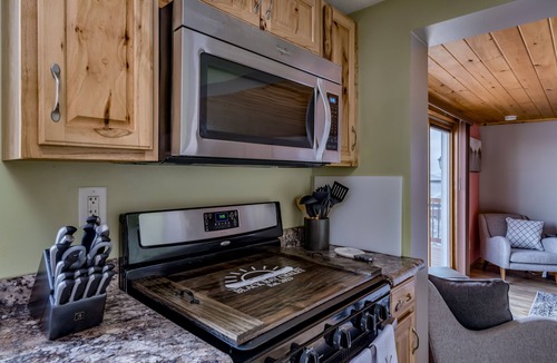 Pillar Point House | Black Bay Chalet- Lake front home with magnificent views