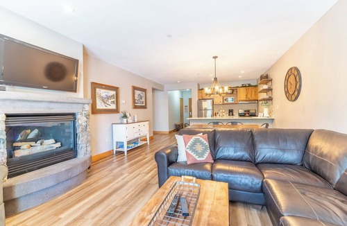 River Run House | Black Bear #8046