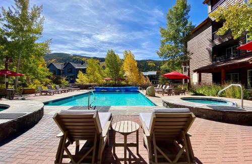 River Run House | Black Bear 8052 by SummitCove Lodging
