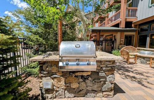 River Run House | Black Bear 8053 by SummitCove Lodging