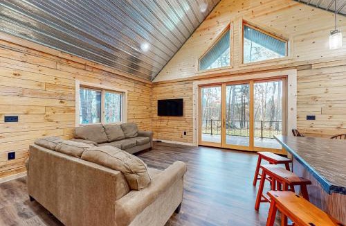 Tomahawk House | Black Bear Cabin