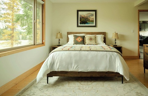 Superior Cabin | Black Bear Lodge - Alpine Falls Ranch