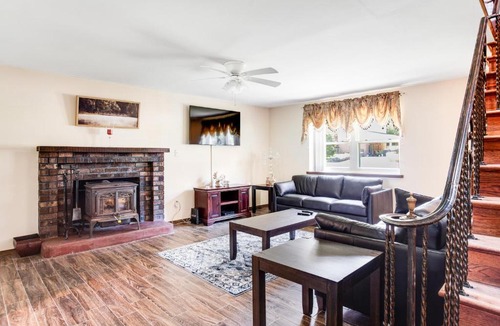 White Haven House | Black Bear Pass