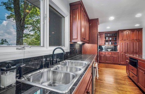 Mentone House | Black Bear Ridge | Games, Hot Tub, Deck w/Views