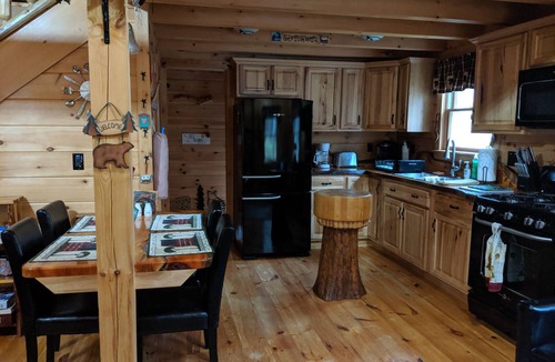 Woodsville Cabin | Black Bear's White Mountain Log Cabin w/hot tub