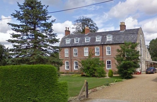 Castle Bytham Cabin | Black Bull A1 Lodge