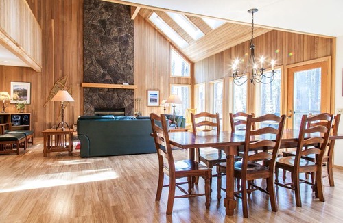 Black Butte Ranch House | Black Butte Ranch: NW Contemporary