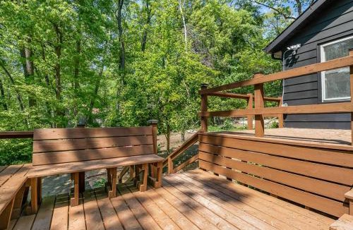 Valparaiso House | Black Cabin Getaway in Woods I Valpo