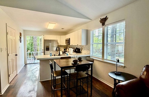 Hattiesburg Cottage | Black Creek Hideaway - Relax & Recharge in a Woodland Cottage