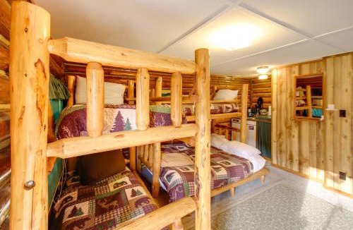 De Borgia Apartment | Black Diamond Guest Ranch Studio Hike and Fish