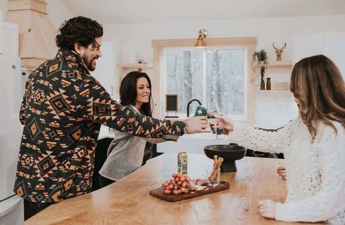 Calabogie House | Black Diamond Lodge Group Getaway