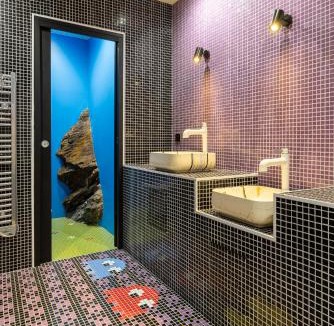 Les Brevieres Ski Chalet | Black Diamond - Tango Charlie