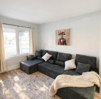 Walkerville Apartment | Black door bungalow