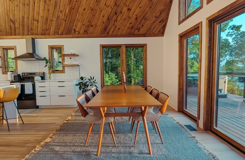 Dover House | Black Eagle Retreat