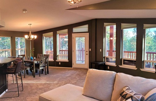 Colorado Springs Ski Chalet | Black Forest Hot Tub Chalet
