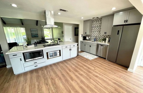 Windsor Hills House | Black Friday rates, Private Pond, SLPS 12