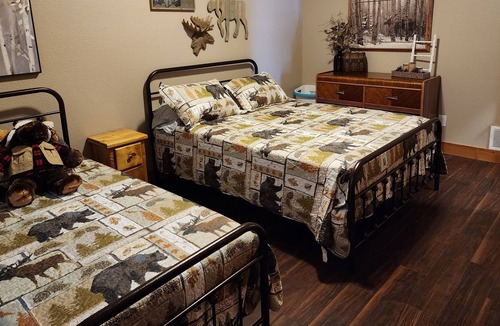 Hulett House | Black Hills retreat with Devils Tower views right from your front room!