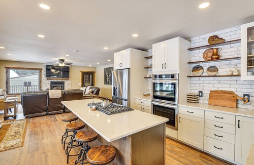 Newcastle House | Black Hills Vacation Lodge: New Home! Just Opened!