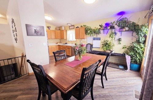 Rapid Valley House | Black Hills Vacation Homebase ♡ Children/Dog Friendly, 2 King, 1 Queen, 4 twins