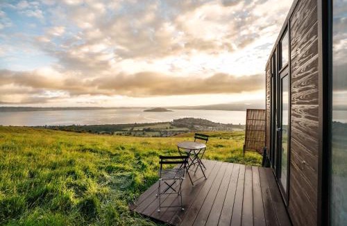 Waitoki House | Black Horse Cabin 4 by Tiny Away